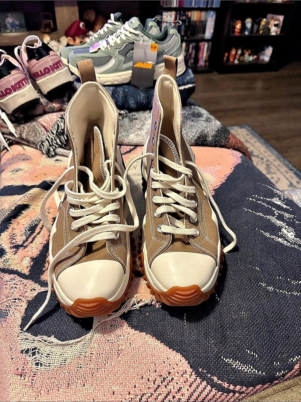 Converse Run Star Hike Sneakers US 9.5 Brown & White Like New